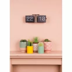 Karlsson Horloge à Poser Design Vintage No Case - Noir 9 Karlsson Horloge à Poser Design Vintage No Case - Noir -Casque, écouteurs Soldes B2CD 2523